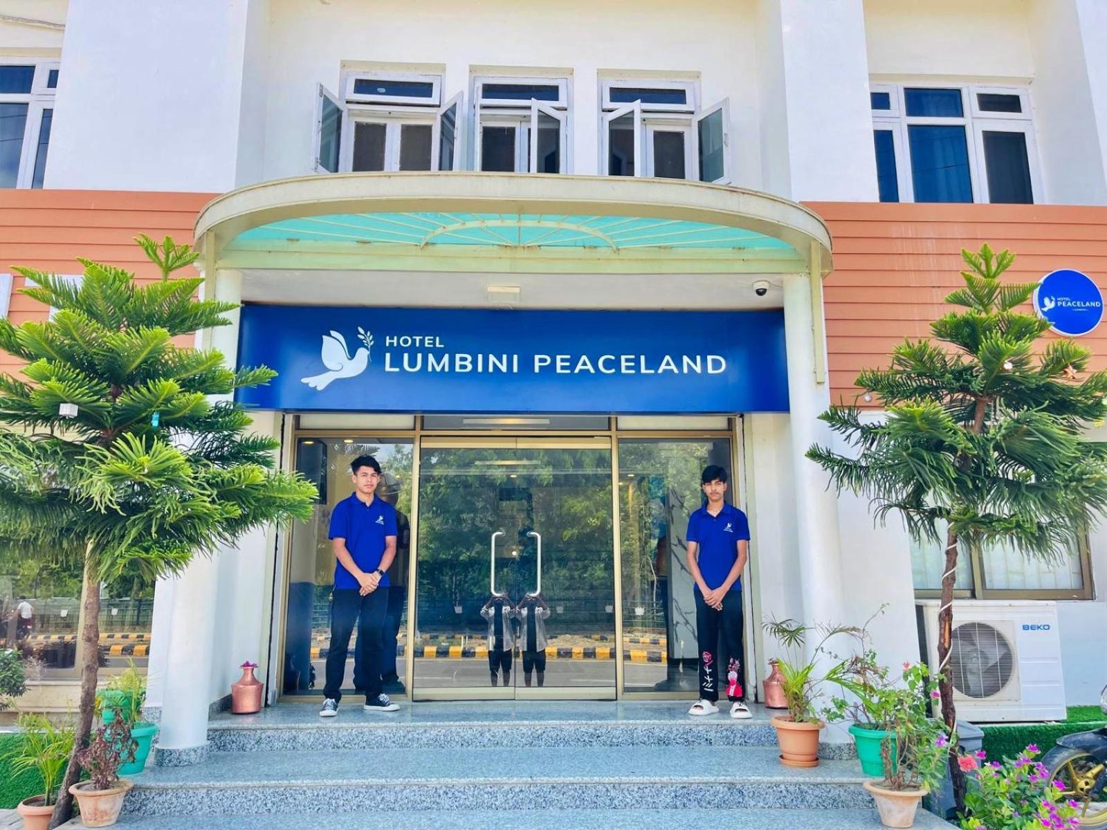 Hotel Peaceland Lumbini Extérieur photo